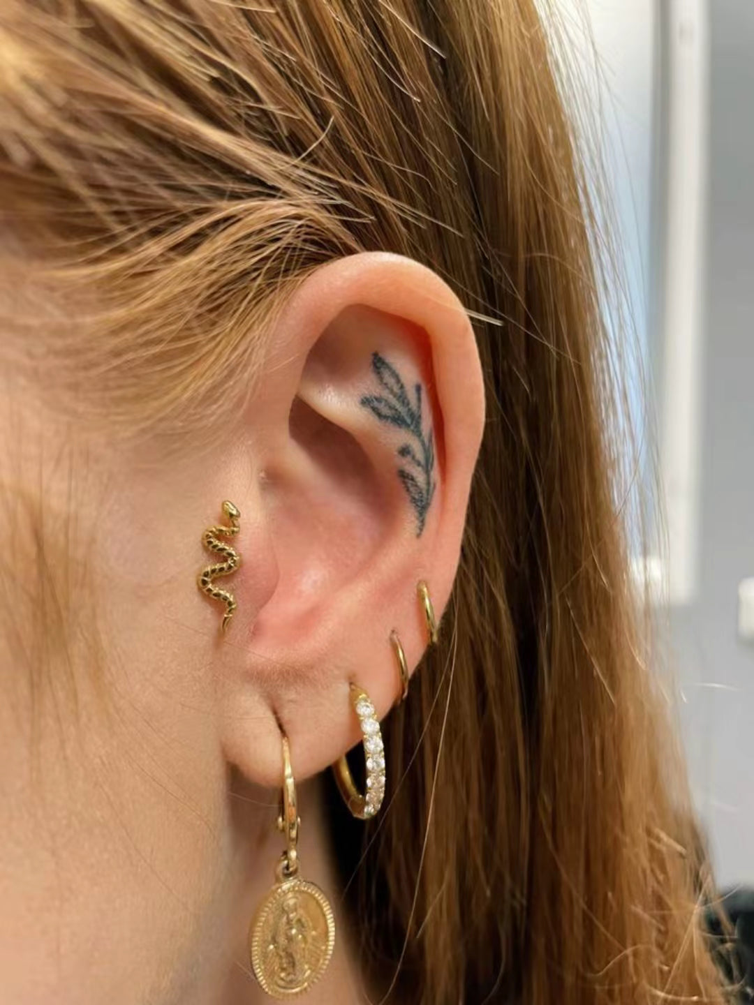 Piercing Nina